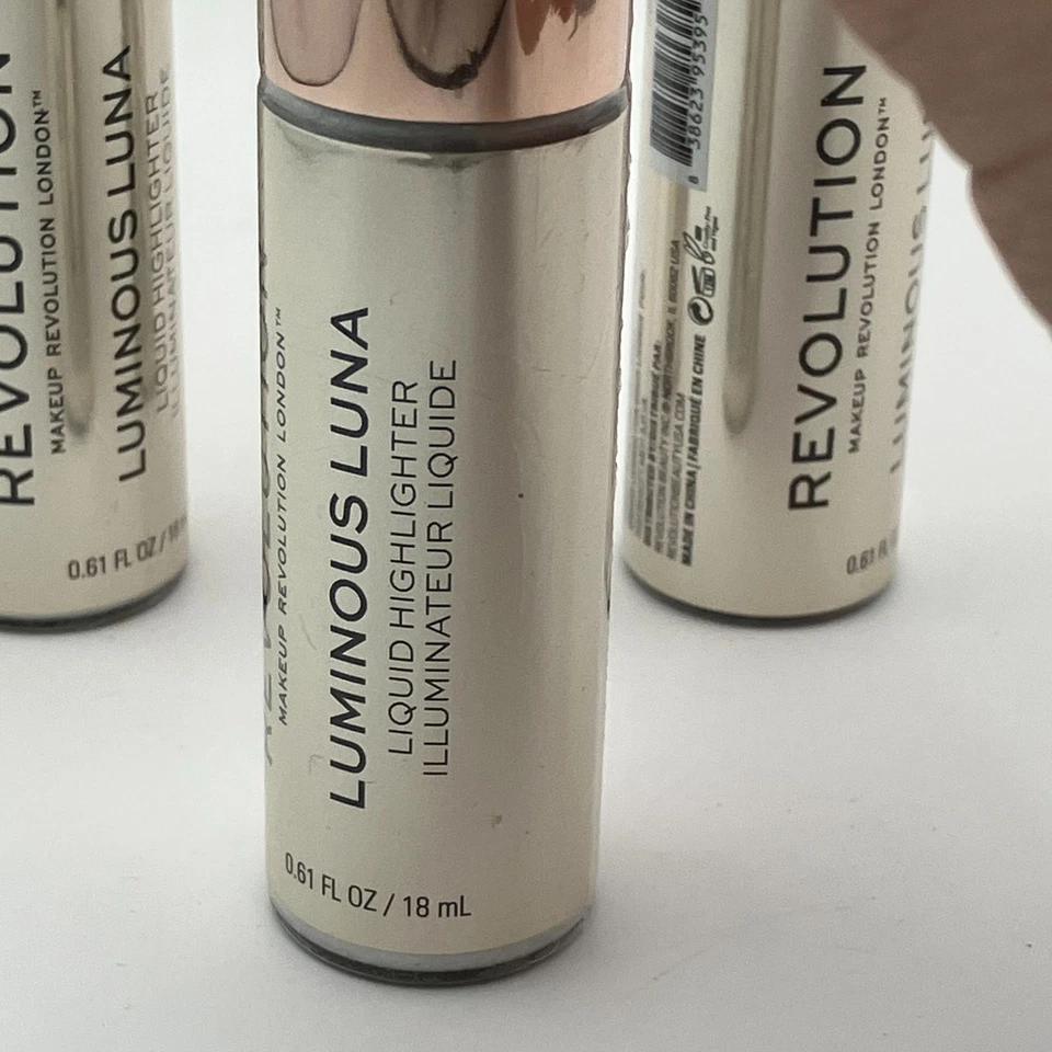 Makeup Revolution Liquid Highlighter Luminous Luna 0.61 FL OZ 18 ml Pack Of 3 - Image 3 of 4
