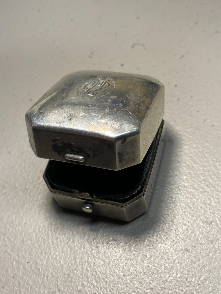 Caja de presentación de anillos de plata de ley Birks firmada de colección con 2 anillos Foto 2 de 4