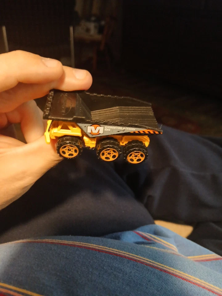 hasbro 2012 Tonka metal and plastic dump truck - Image 2 of 3