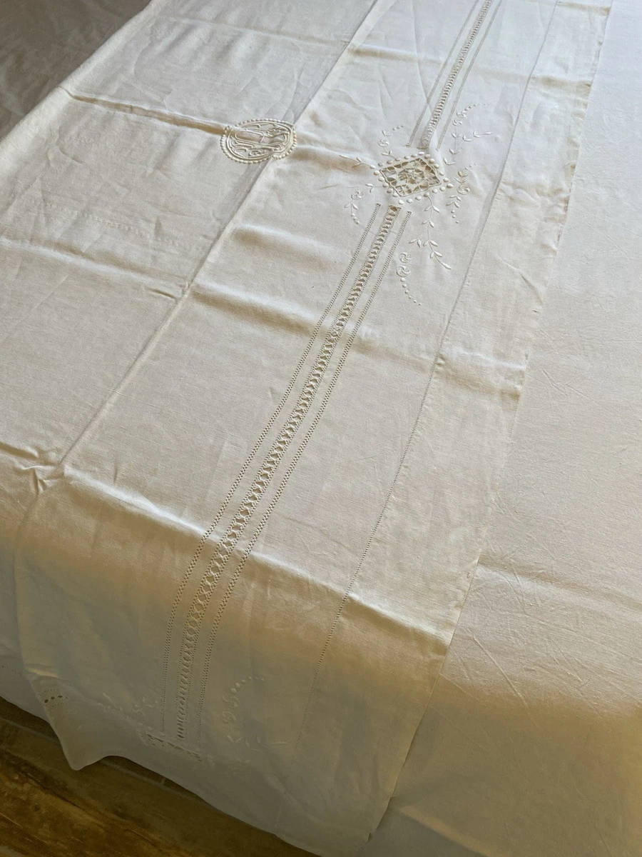 Drap ancien monogrammé:330x225cm