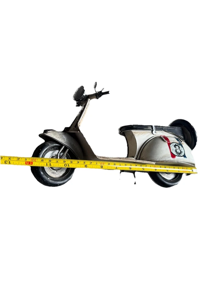 Large Metal Art Custom Patina Maisto Vespa 50 Special 1971 Scooter Moped - Image 4 of 4