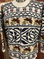 womans Woolrich pullover sweater size L handframed 100 wool........L3