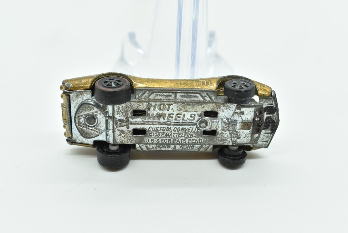 Hot Wheels - CUSTOM CORVETTE, 1967 Redline, Gold, Grey Interior