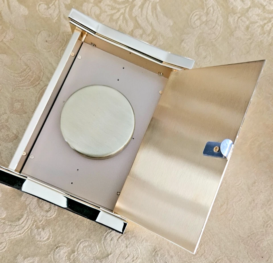 MESA DE ESCRITORIO CUADRADA TRADICIONAL oro Movado vintage o RELOJ carro ABRIGO Foto 4 de 4