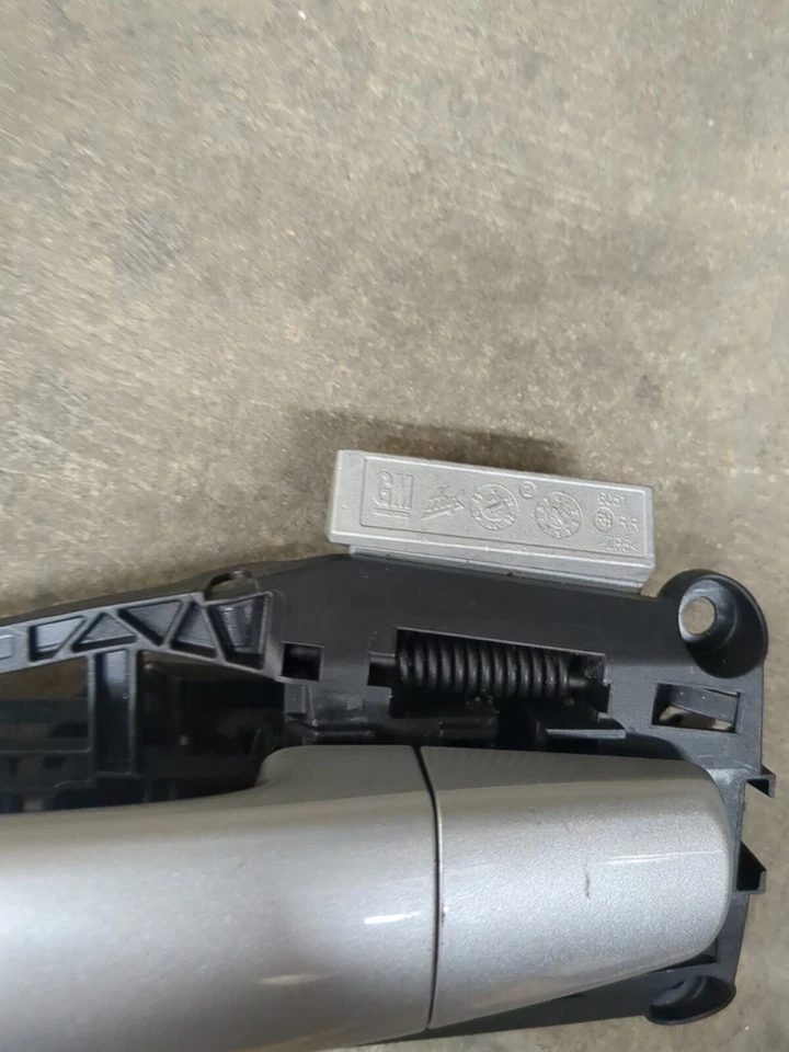 Оригинальная ручка задней двери Vauxhall OPEL Corsa E 2015-2019 от оригинального производителя — 13504025 - Изображение 2 из 3