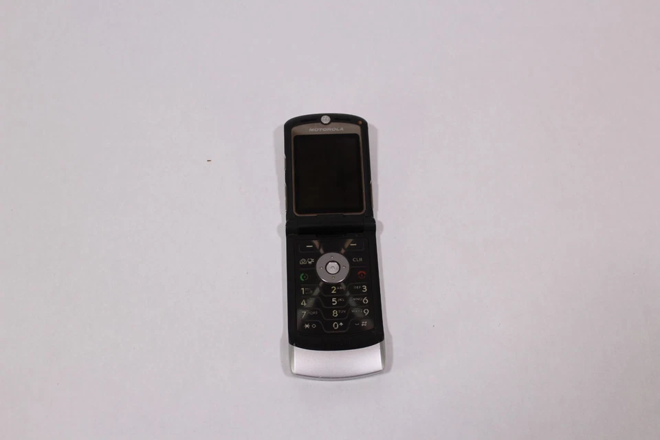 RARE Motorola RAZR V3m Verizon Silver Cellular Flip Phone Tested Working - Image 3 of 4