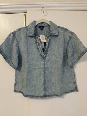 Blue Splendid Brand lightweight denim short sleeve button up top