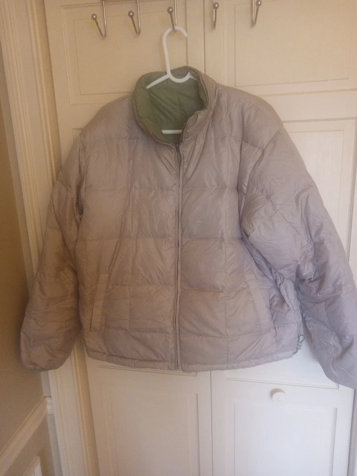 VTG LL Bean Men's Large Reversable Down Puffer Jacket Full Zip Gray/Green  - Image 2 of 4