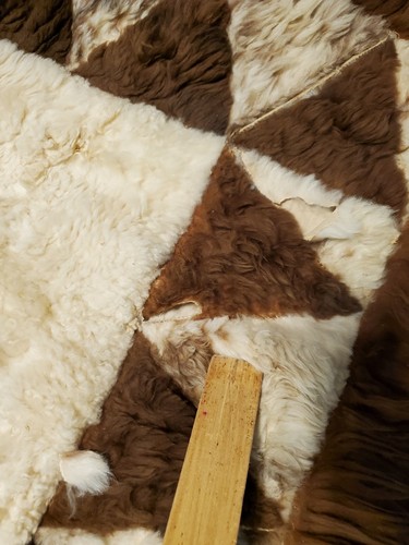Alpaca Fur Rug Handmade in Peru. Needs Restoration. - Picture 8 of 18