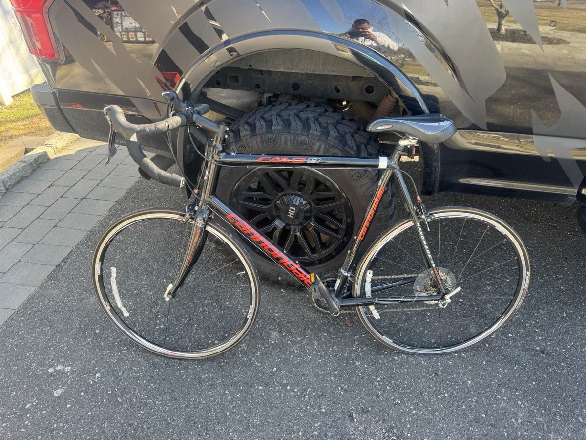 Cannondale CAAD8 Road Bike 63cm 700C Black/Red Drop Bar