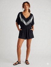 Women s Black Solid V-Neck Short Sleeve Fring...