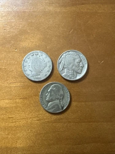 Lot Of V Nickel, Buffalo Nickel, And War Nickel (Silver)