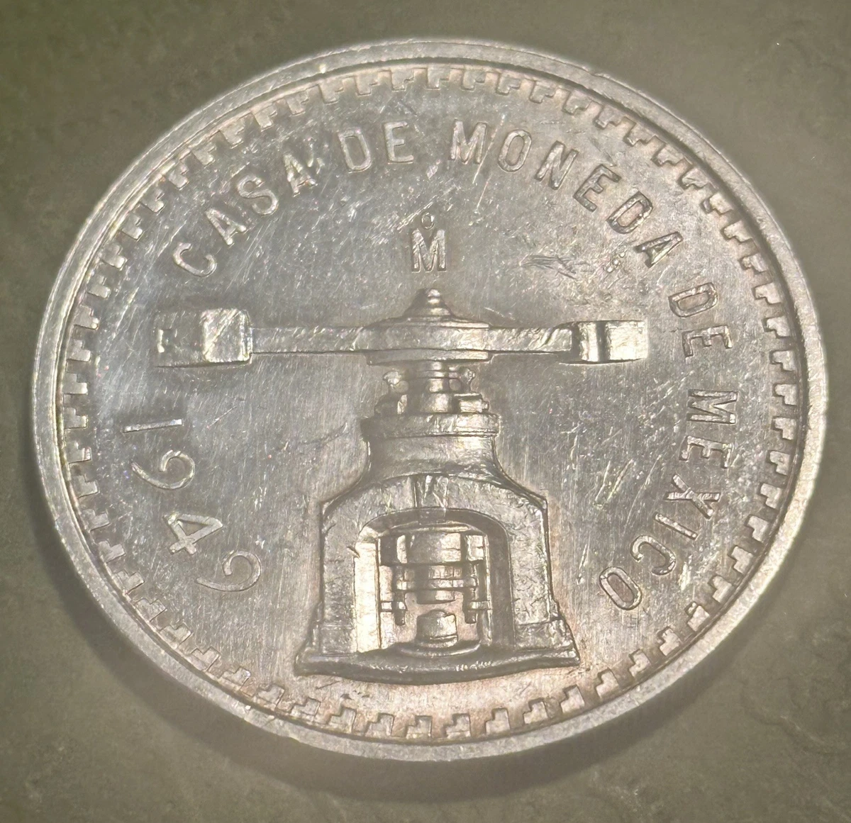 1949年 メキシコ 1 Onza Scales 大型銀貨 1949 Mexico 1 oz Silver Onza Balance Scale AU