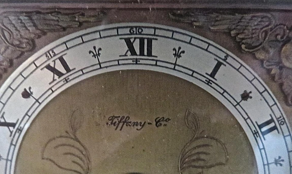 Hermoso reloj de noche de escritorio vintage Tiffany & Company de caoba excelente Foto 3 de 4