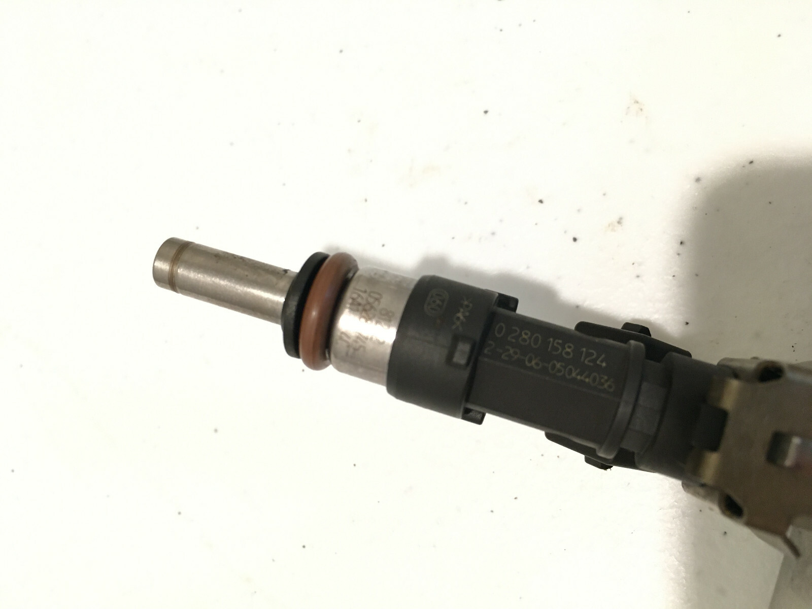 06 MASERATI QUATTROPORTE M139 4.2 ENGINE FUEL RAIL W/ INJECTORS PASSENGER SIDE