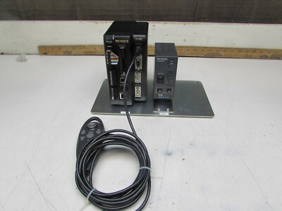 KEYENCE CV-3000 , VISION CONTROLLER, W/ CA-DC100 & KEYPAD, TAKEOUT! MAKE OFFER! 