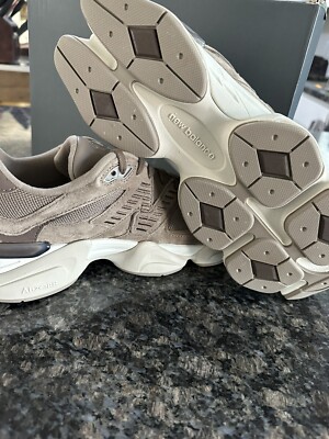 New Balance 9060 Mushroom Brown U9060JMR. Men 10.5, 12 Lady 