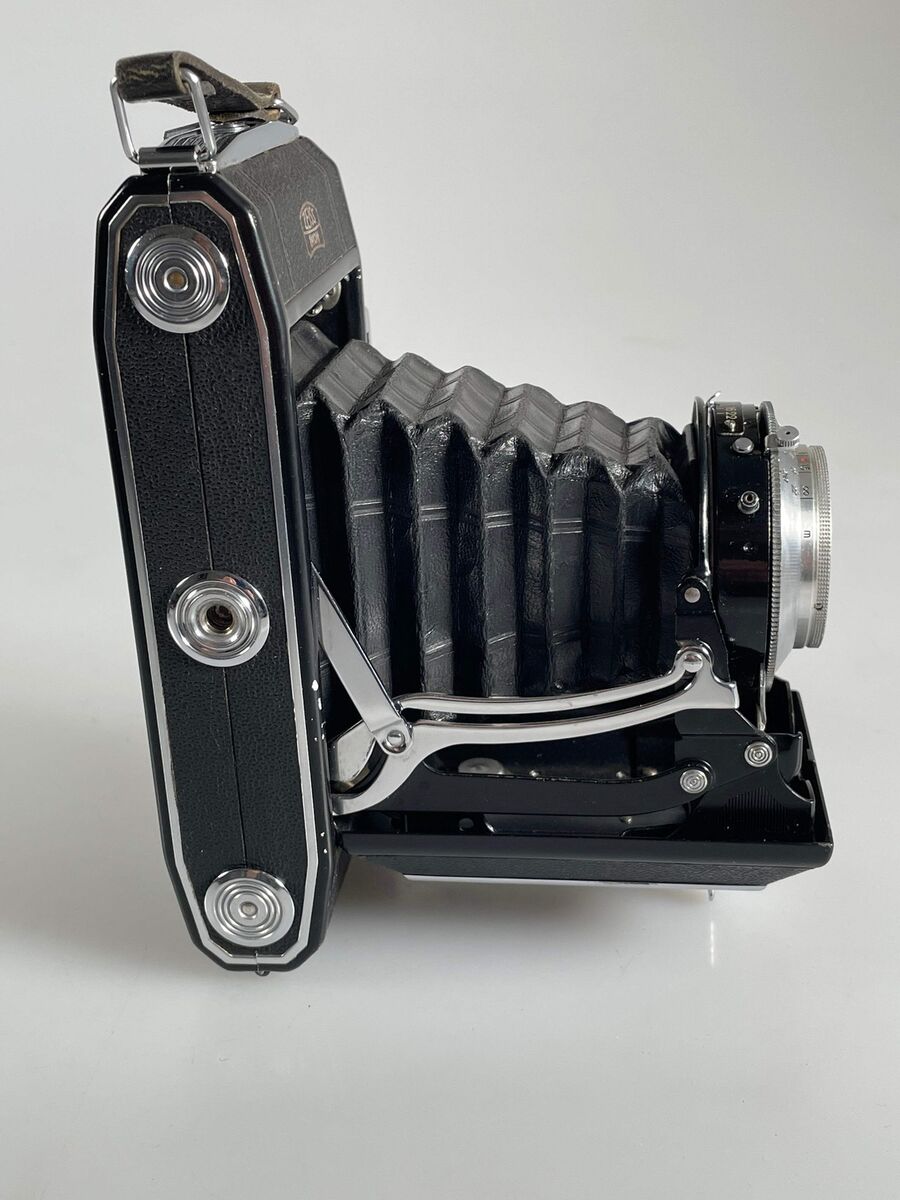 Zeiss Ikon Ikonta 524/2 Tessar 105mm 10.5cm f3.5 6x9 medium Zeiss Ikon Ikonta 524/2 Tessar 105mm 10.5cm f3.5 6x9 medium