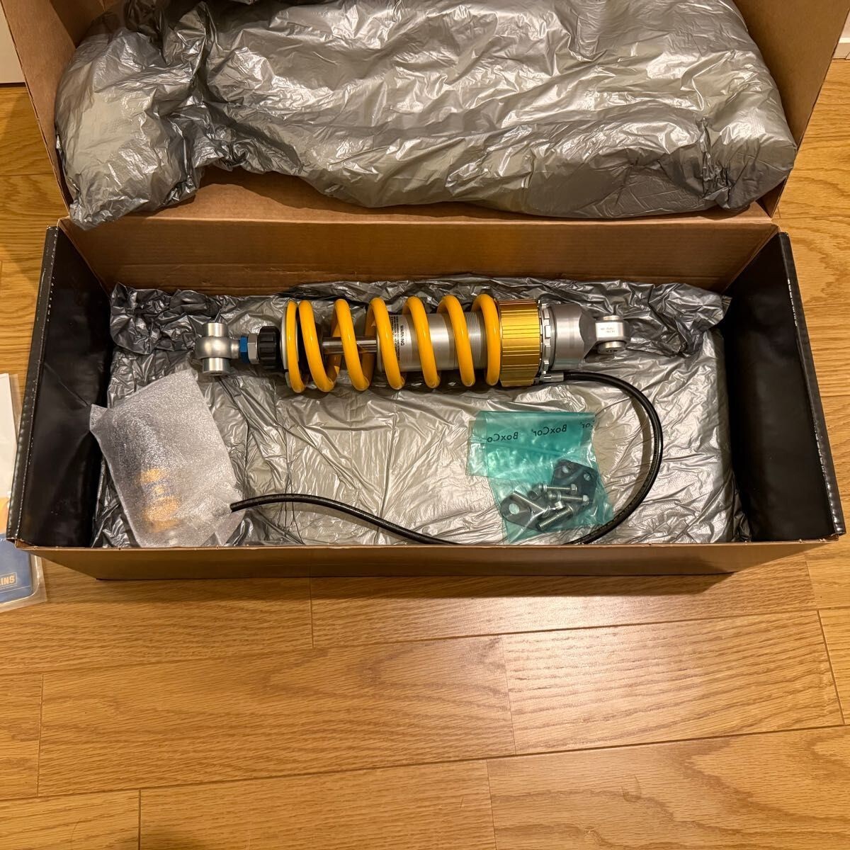 オーリンズKA739 Kawasaki Z900RS cafe Ohlins KA 739 Road & Track Rear Shock Absorber - Kawasaki