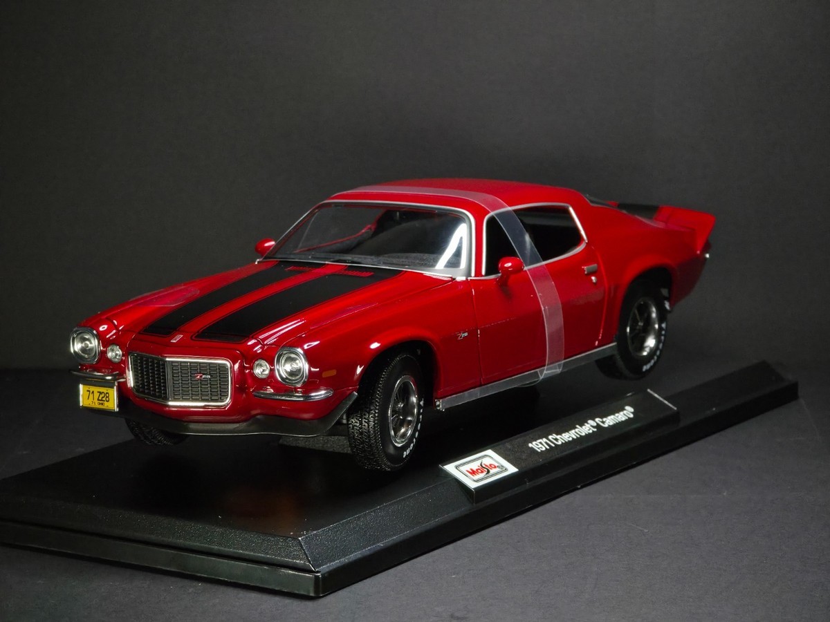 Maisto マイスト 1/18 1971 Chevrolet Camaro 1/18 Maisto 1971 Chevrolet Camaro (Metallic Blue with Black
