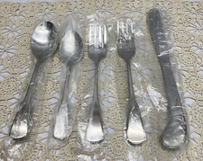 Oneida Stainless Flatware INDEPENDENCE - 5pc Place Setting NOS USA