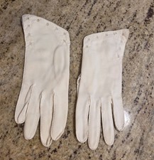 Vintage Womens Size S/M 6.5 Off-White Nylon Formal Short Gloves Eyelet