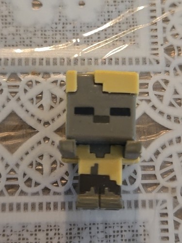 Minecraft Mini-Figures Wood Wood Series 10 ZOMBIE HUSK - Picture 2 of 5