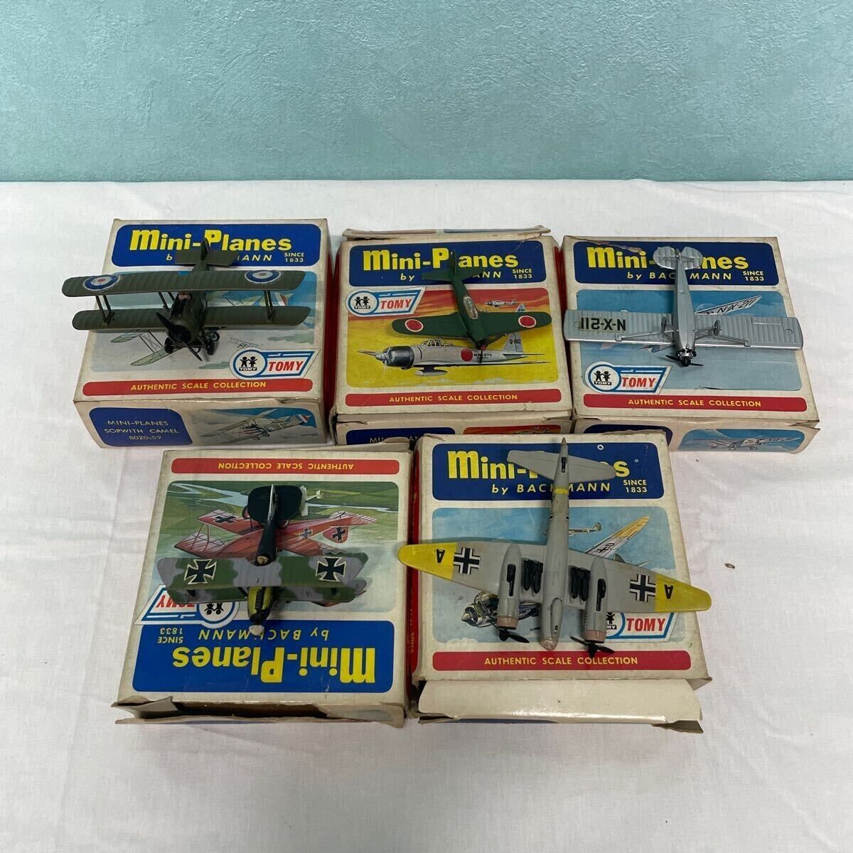 5/ Tomy Bachmann Mini-Planes Mini Plane Fighter Figure Set 5/ Tomy Bachmann Mini-Planes Mini Plane Fighter Figure Set