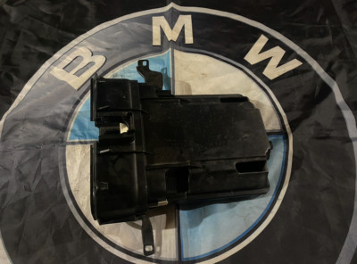 2009-2012 BMW 750i ENGINE COMPUTER BOX HOUSING OEM