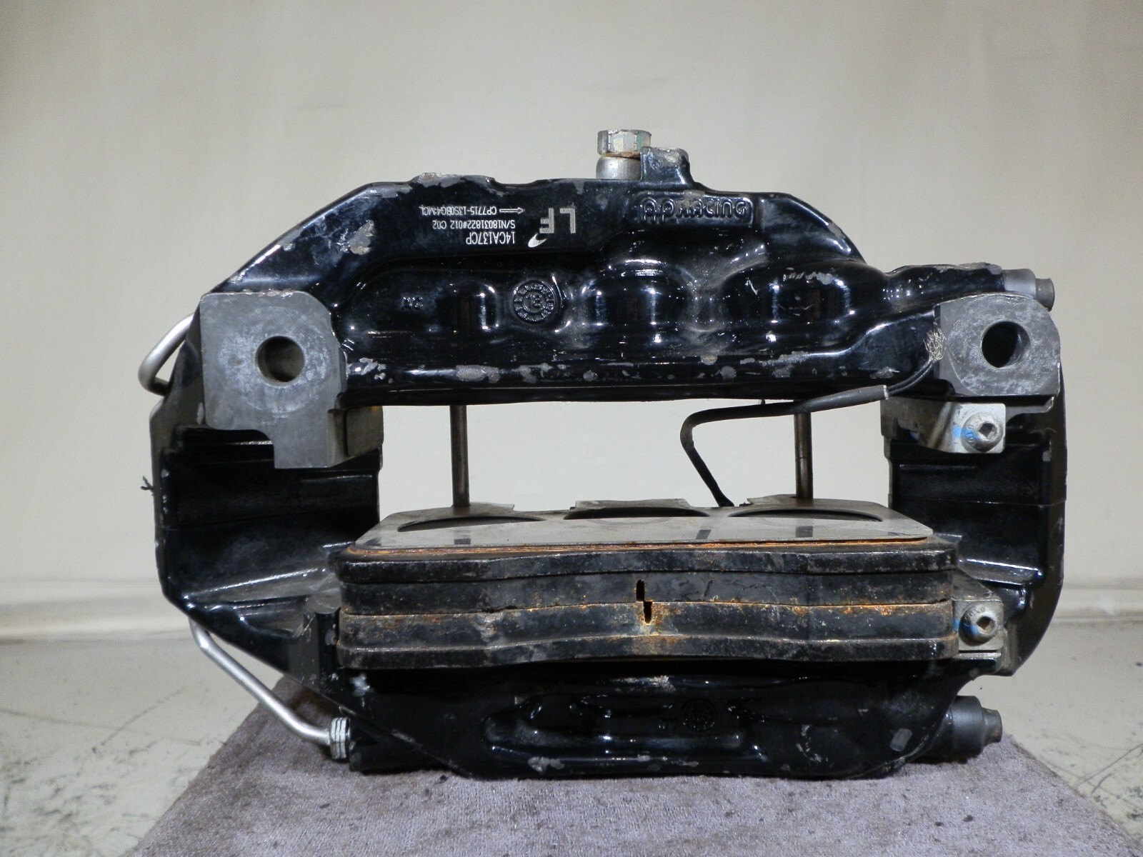 Mclaren Right Bleeder Brake Calier 18031822
