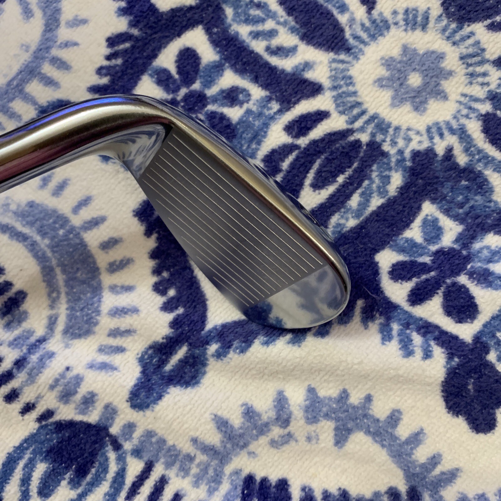 Titleist Ap3 718 Pitching Wedge With True Temper AMT Black S300 Stiff