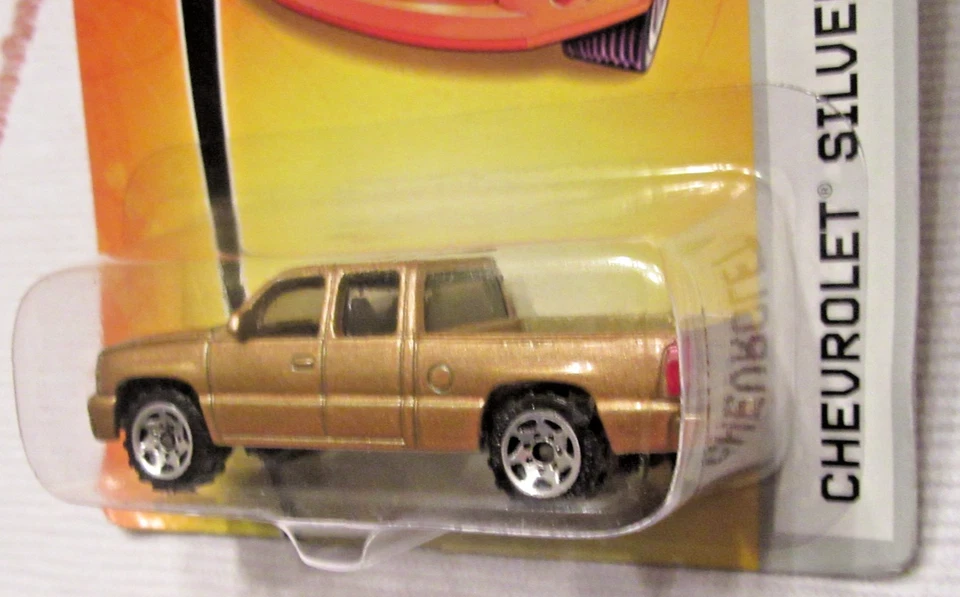 MATCHBOX 2006 MBX METAL CHEVROLET SILVERADO SS GOLD #10 - Image 4 of 4