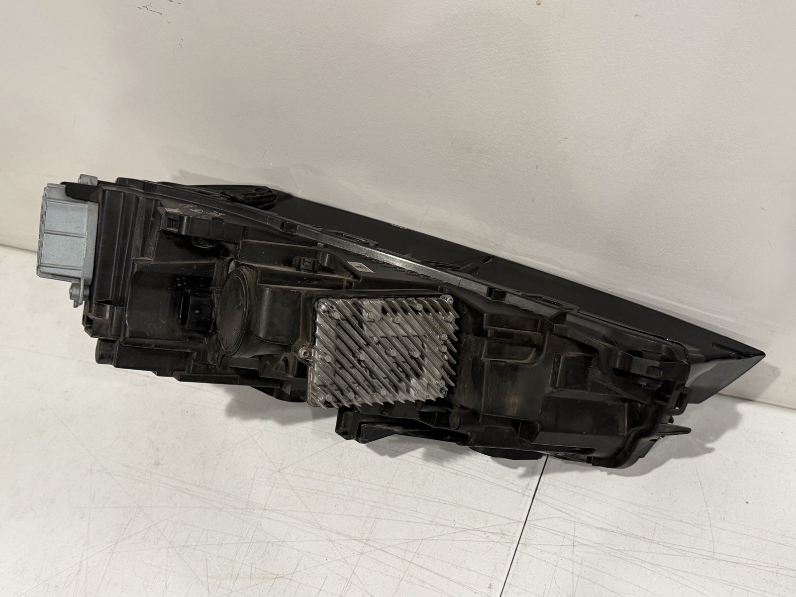 Lamborghini Urus 2018-2021 Left Headlight