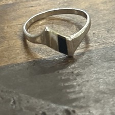 925 Onyx/ Mother Of Pearl Sterling Silver Ring Size 8.5 1.82 Grams