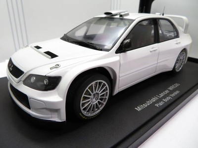 AUTOart 1/18 MITSUBISHI LANCER WRC 05 Plain Body Version White