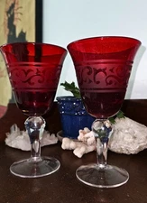 Vtg 2 Red Glass Goblet Crystal Etched 14 oz Ruby Wine Water Clear Bulb Pedestal