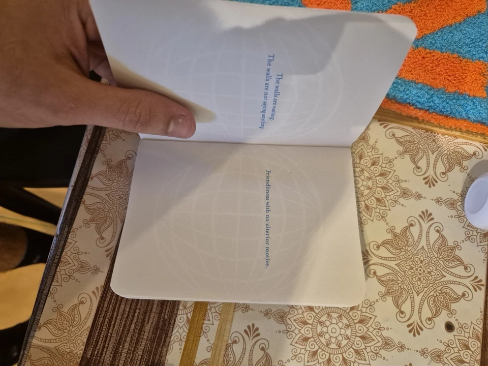 Radiohead Fast Track Status VIP pass merchandising. From Madrid 2025 first show. - Imagen 3 de 4