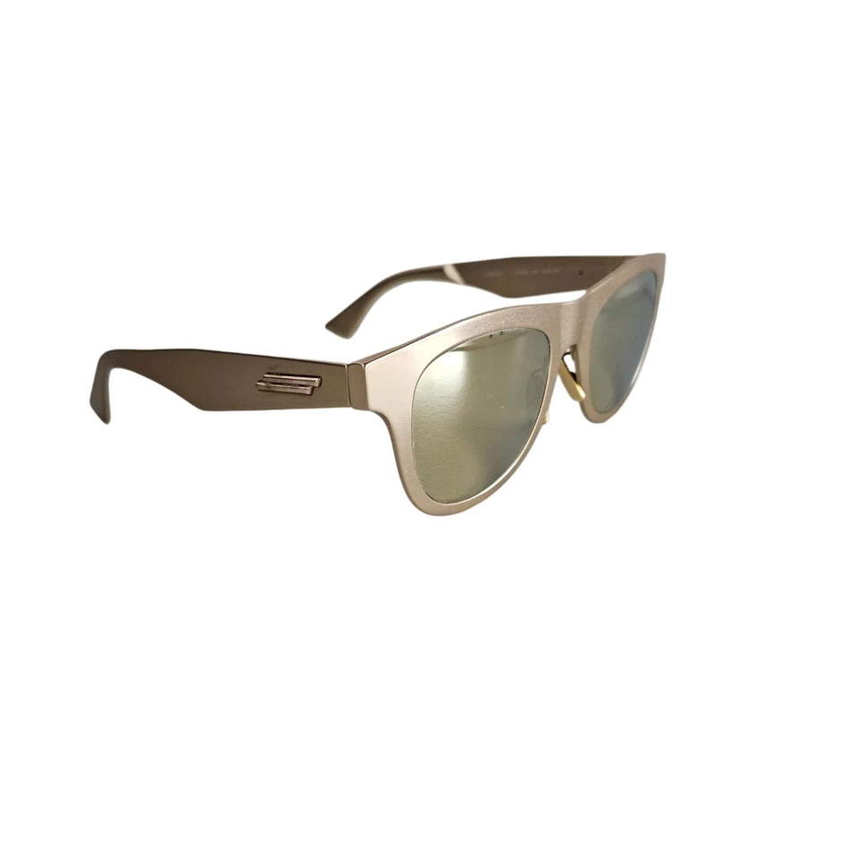 Gafas de sol Bottega Veneta con marco de aluminio dorado para mujer Foto 2 de 4