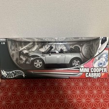 Hot Wheels 1/18  Mini Cooper Cabrio 63277