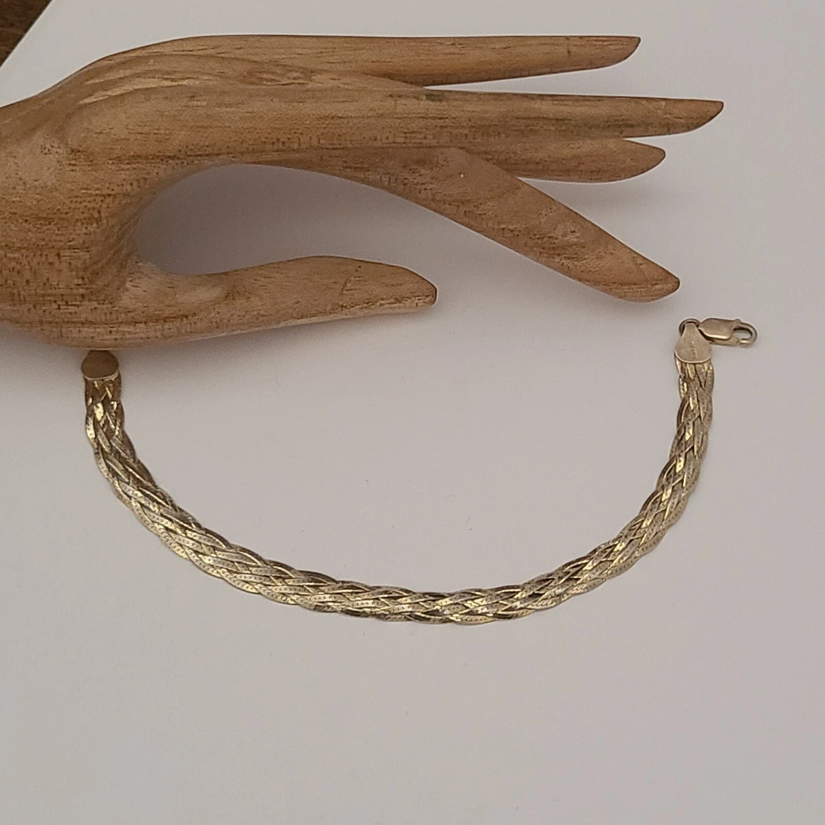Ka 1772 bracelet deals