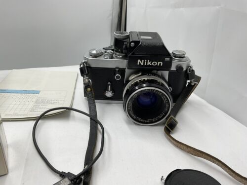 Nikon F2 Photomic Camera w/ Nikon Lenses and Accessories - Picture 9 of 11