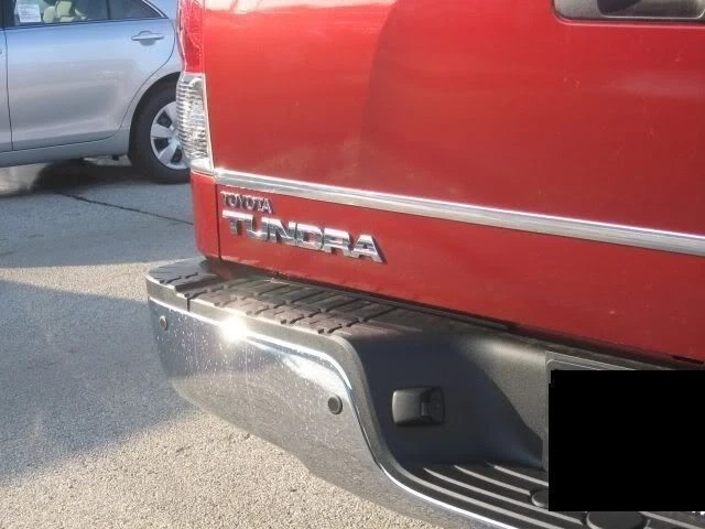 MOLDURA DE MALETERO/PUERTA TRASERA CROMADA VOLVO CON GARANTÍA DE 5 AÑOS Foto 3 de 4