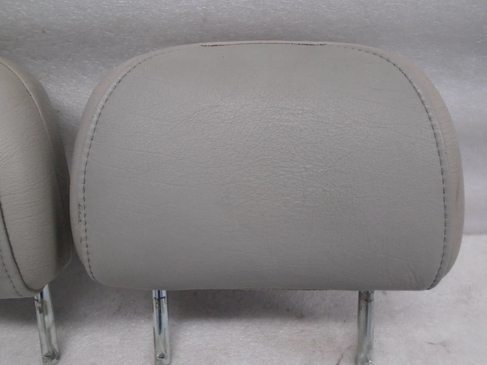 DK905451 2001-2004 VOLVO C70 REAR LEFT & RIGHT SIDE HEADREST PAIR GRAY OEM - Image 2 of 4