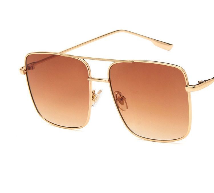 Oversized Unisex Square Grey to Tea Gradient Sunglasses With Gold Frame Gold Oversized Titanium Square Gradient Sunglasses with Gray  main image 3