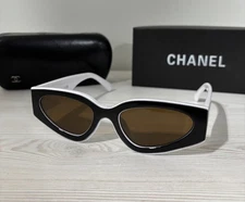 Women’s Chanel Sunglasses Black & White Brand New 