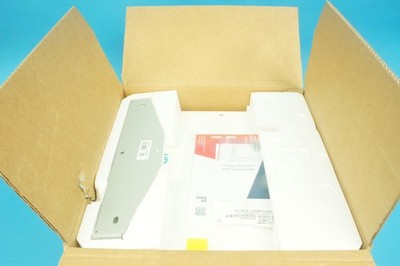 SolarEdge SE3680H-RW000BNN4 HD-Wave inverter 3.68kW single phase (new, open box)