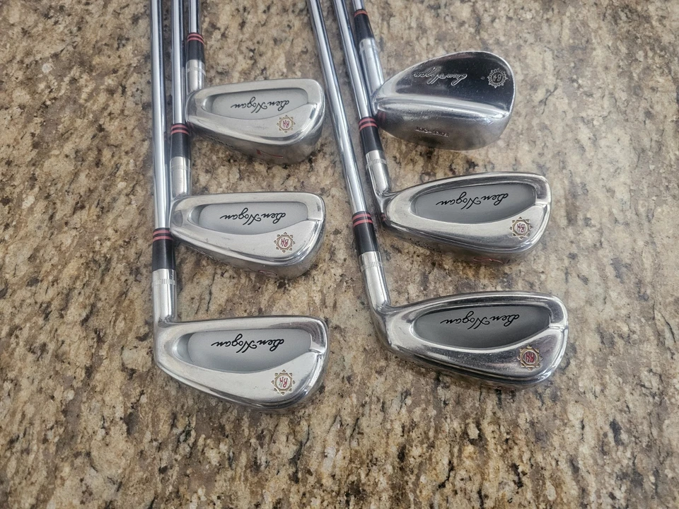 Nice 5-9,SW RH Ben Hogan Edge CFT Iron Set with Hogan Apex 3/R-Flex Steel Shafts - Image 2 of 4