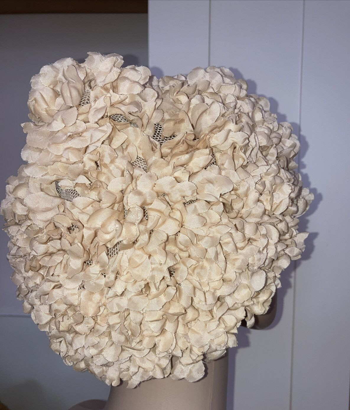 Rare Harrods Ltd of Knightsbridge Vintage 1950s/60s Cream Hat, Size M, Goodwood? 5