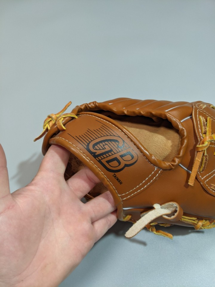 BASEBALL GLOVE NYLON SEWN CUSTOM BUILT Size 11 INCHES SPORT LEATHER