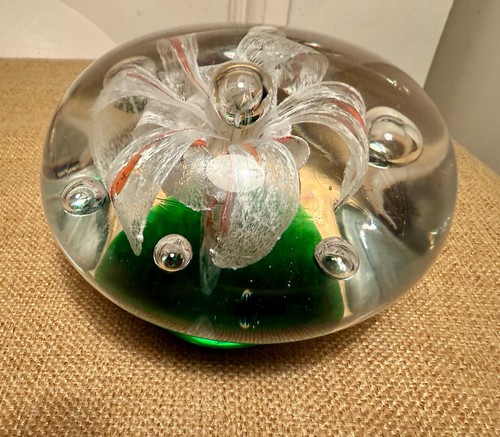 Large Green Lilly Studio Glass Paperweight Controlled Bubbles Mushroom Base - Picture 11 of 24